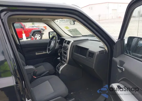 2008 Jeep Patriot Sport из США, поврежденный, VIN 1J8FT28W48D772388